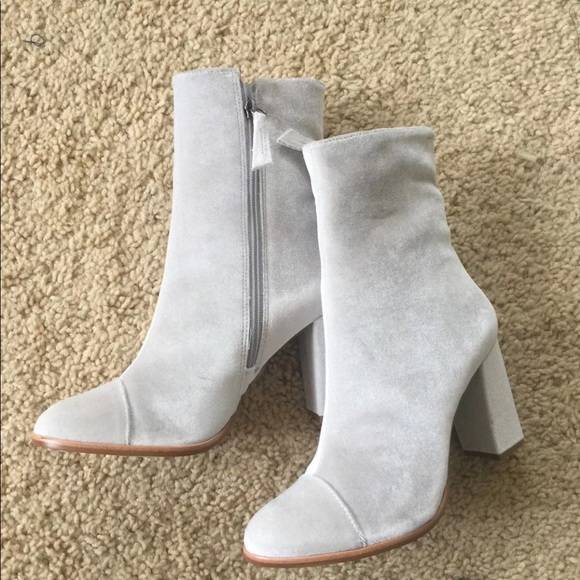 Matisse graffiti gray velvet boots - Picture 2 of 2